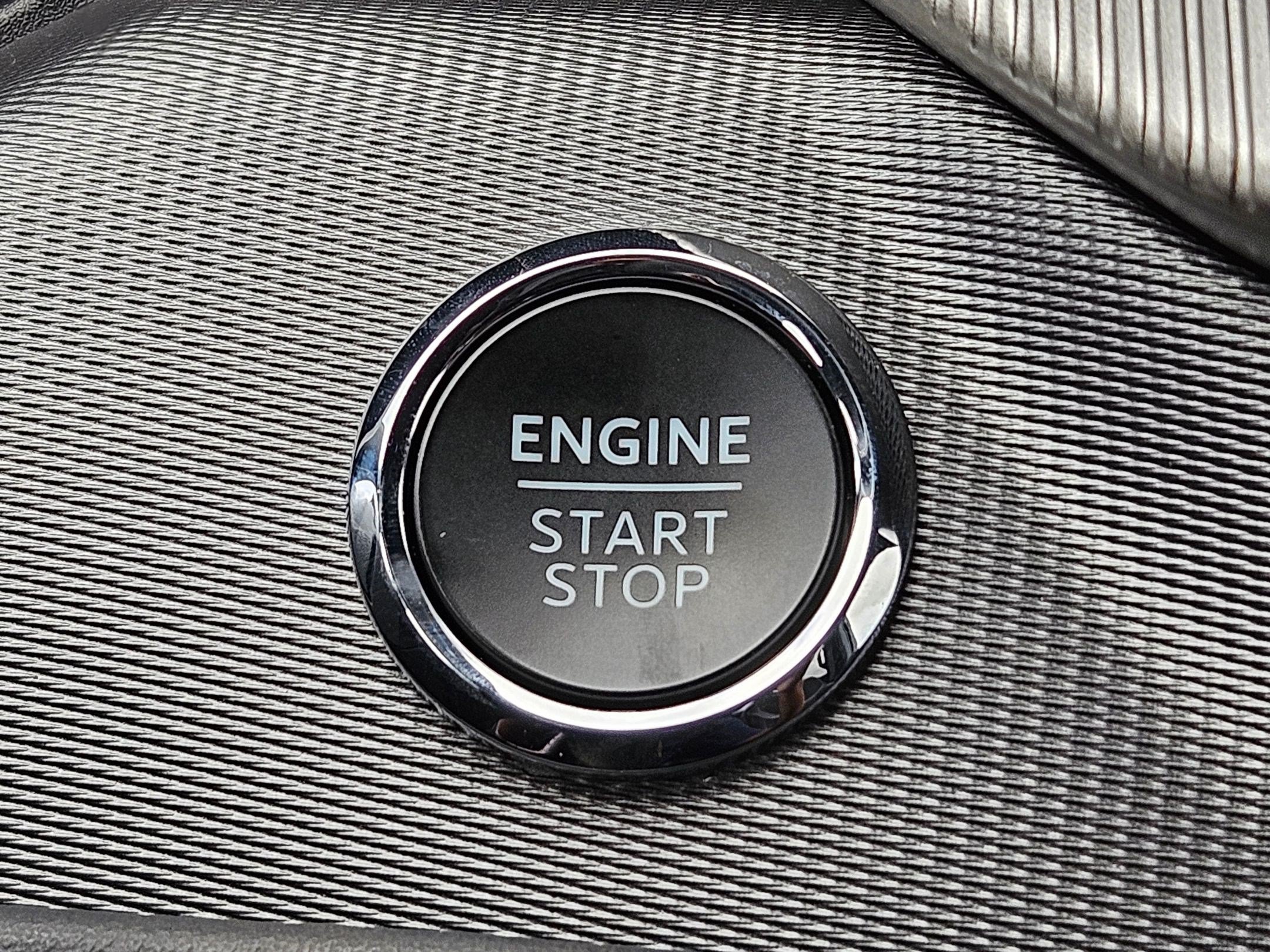 Certified 2025 Ford Explorer ST RWD image 23