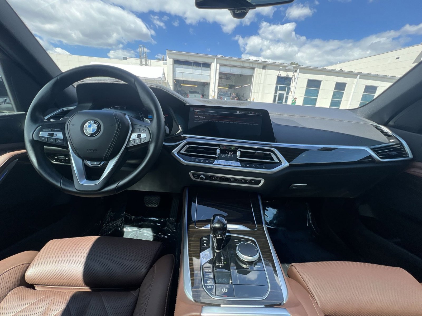 Used 2023 BMW X5 xDrive40i w/ Parking Assistance Package AWD/4WD image 31