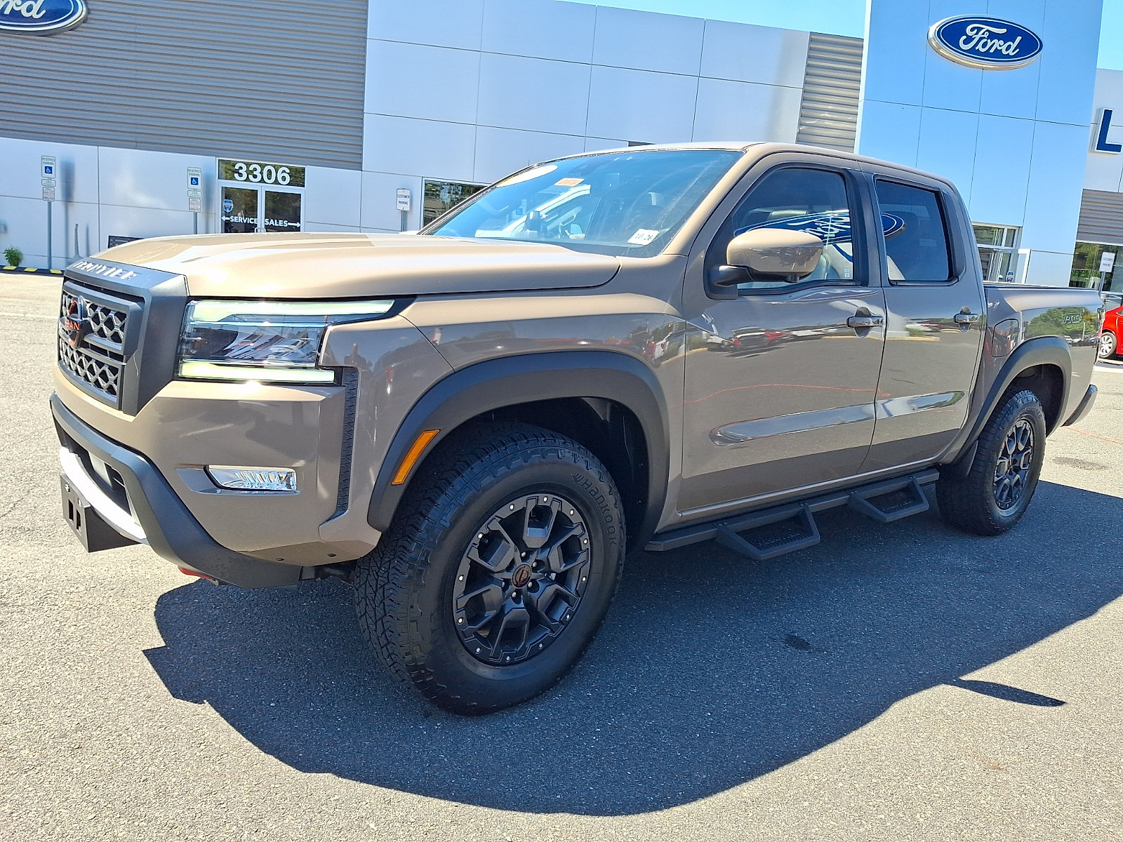 Used 2022 Nissan Frontier PRO-4X w/ Pro-4X Premium Package AWD/4WD image 5