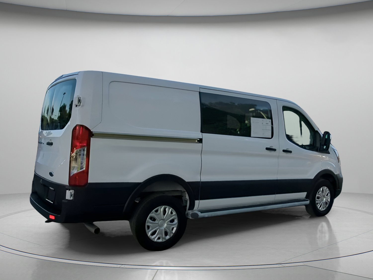 Certified 2025 Ford Transit 250 Low Roof w/ Exterior Upgrade Package RWD image 29