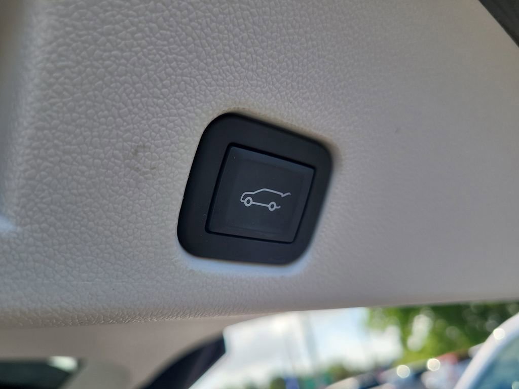 Used 2026 Buick Enclave Avenir w/ Super Cruise Package FWD image 10