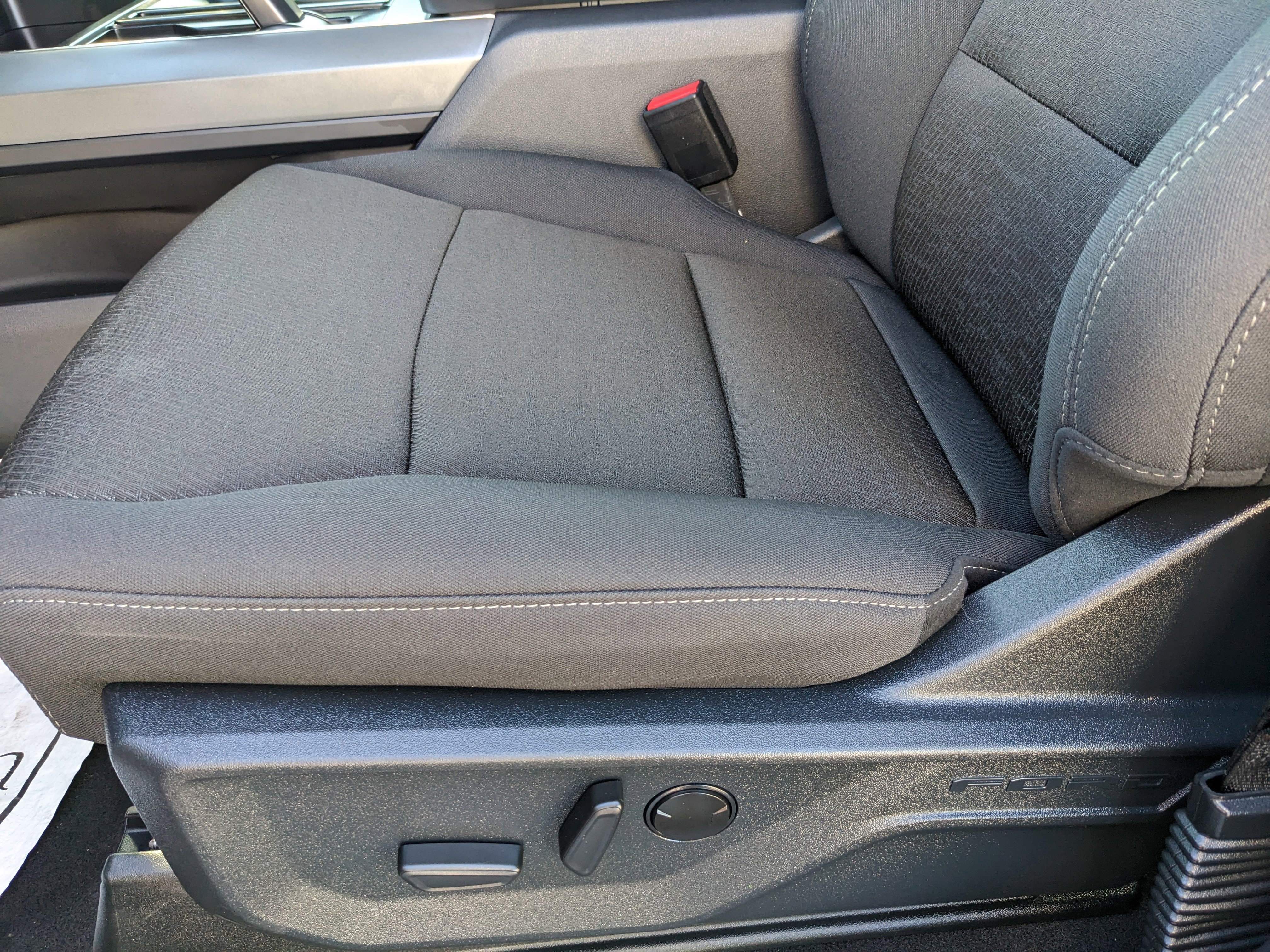 Certified 2025 Ford F150 XLT w/ Equipment Group 302A MID image 20