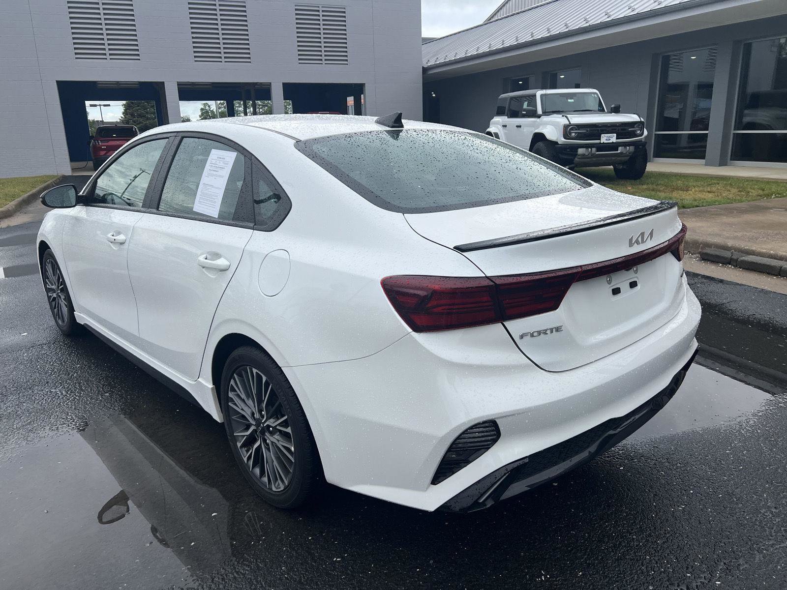 Used 2023 Kia Forte GT-Line w/ GT-Line Premium Package FWD image 3