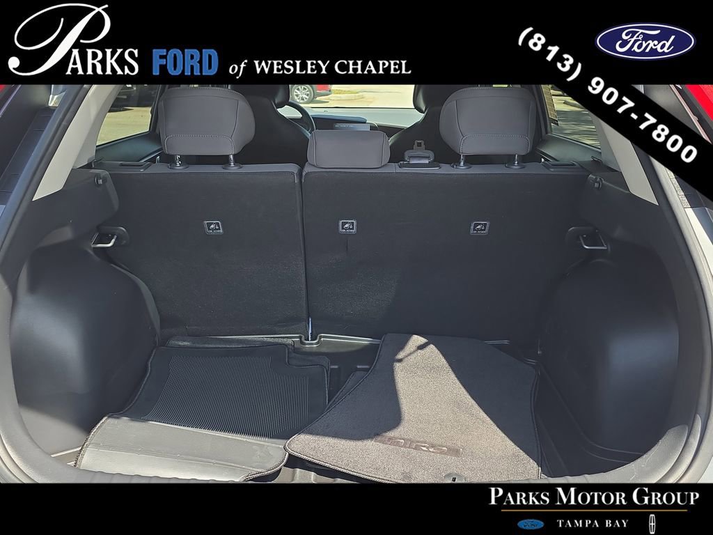 Used 2023 Kia Niro LX image 8