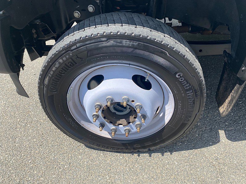 Certified 2022 Ford F550 4x4 Regular Cab Super Duty image 13