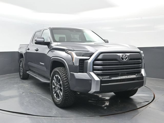 Used 2025 Toyota Tundra Limited AWD/4WD image 2