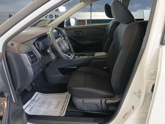 Used 2023 Nissan Rogue S AWD/4WD image 9