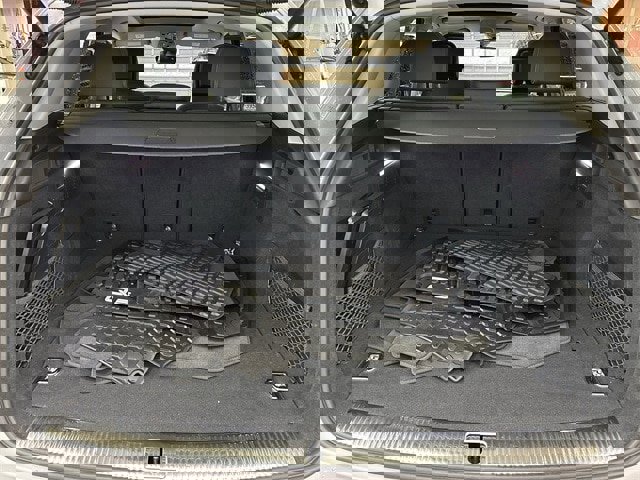 Used 2024 Audi Q5 e Premium w/ Convenience Package image 14