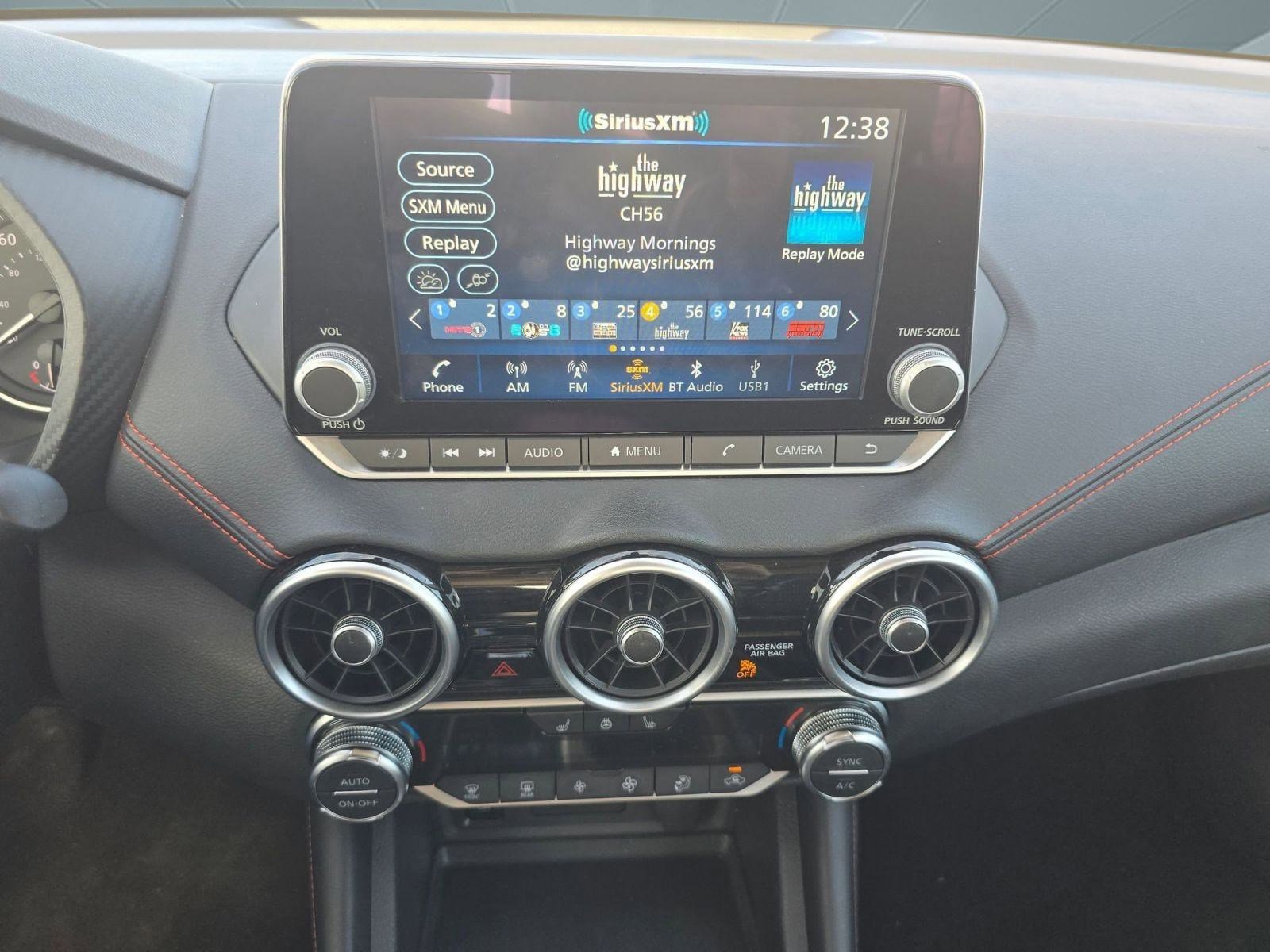 Used 2025 Nissan Sentra SR w/ SR Premium Package image 18