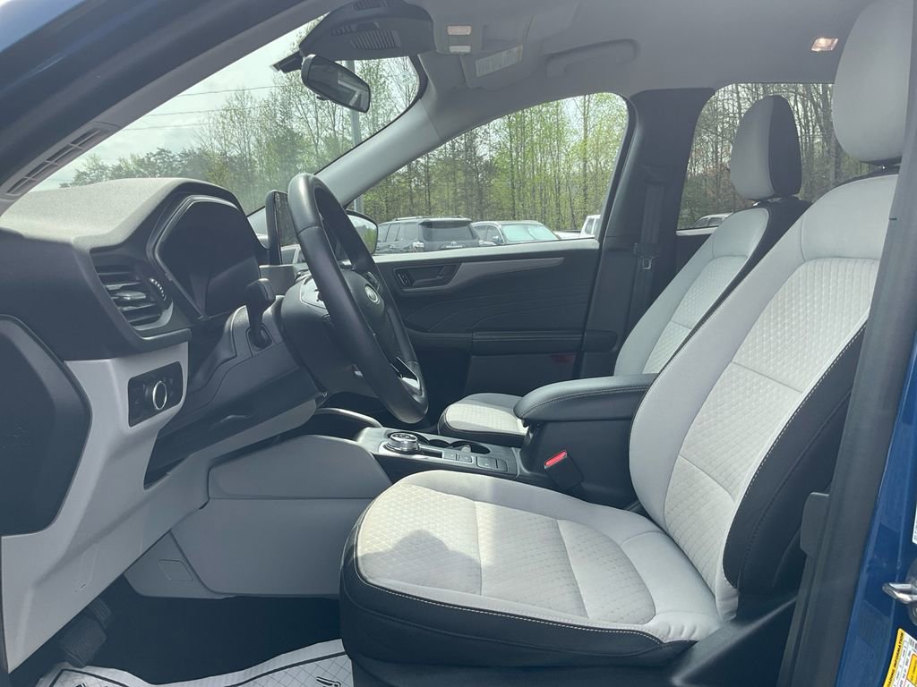 Certified 2023 Ford Escape Active w/ Cold Weather Package FWD image 16