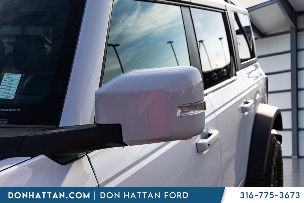 Certified 2025 Ford Bronco Outer Banks w/ Sasquatch Package AWD/4WD image 31