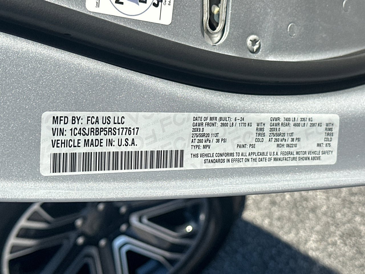 Used 2024 Jeep Wagoneer L Series II w/ Flexible Seating Group RWD image 34