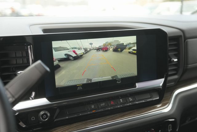 Used 2024 Chevrolet Silverado 2500 LT w/ Convenience Package image 26