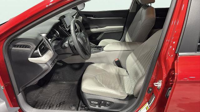 Used 2024 Toyota Camry SE image 21