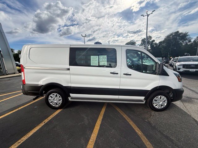 Certified 2025 Ford Transit 250 Low Roof w/ Exterior Upgrade Package RWD image 9