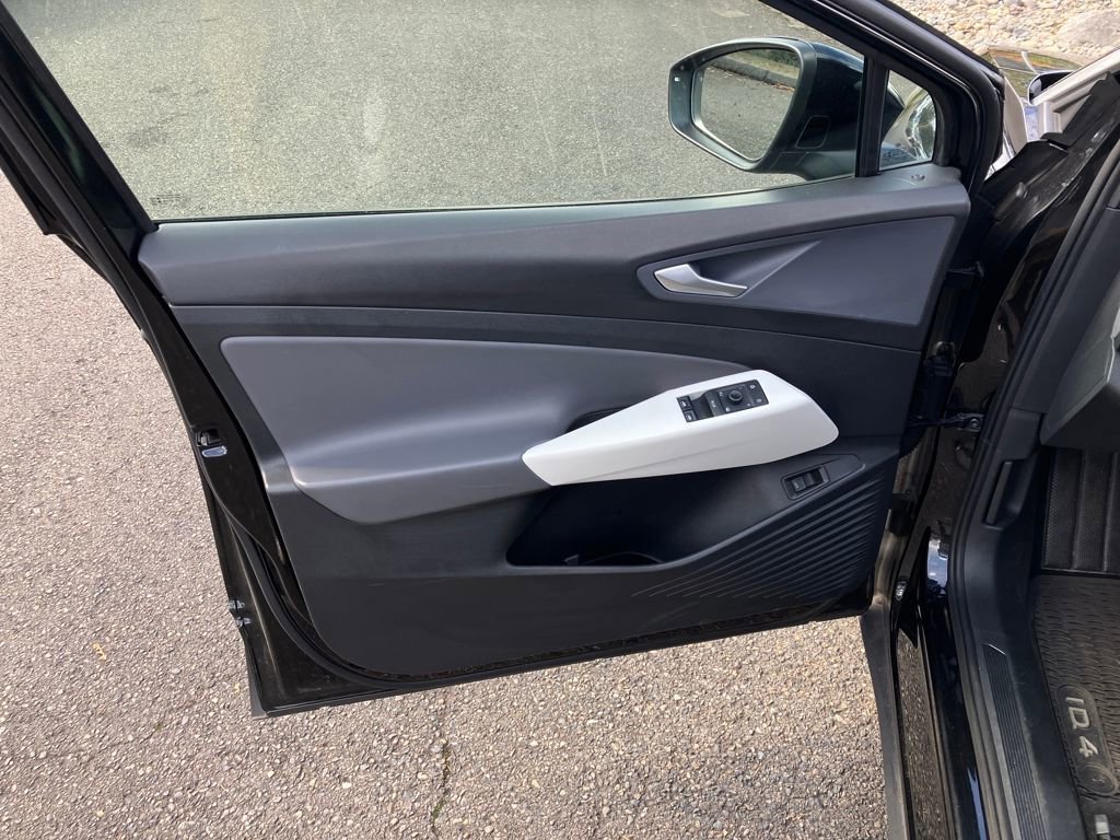 Used 2021 Volkswagen ID.4 1st Edition image 16