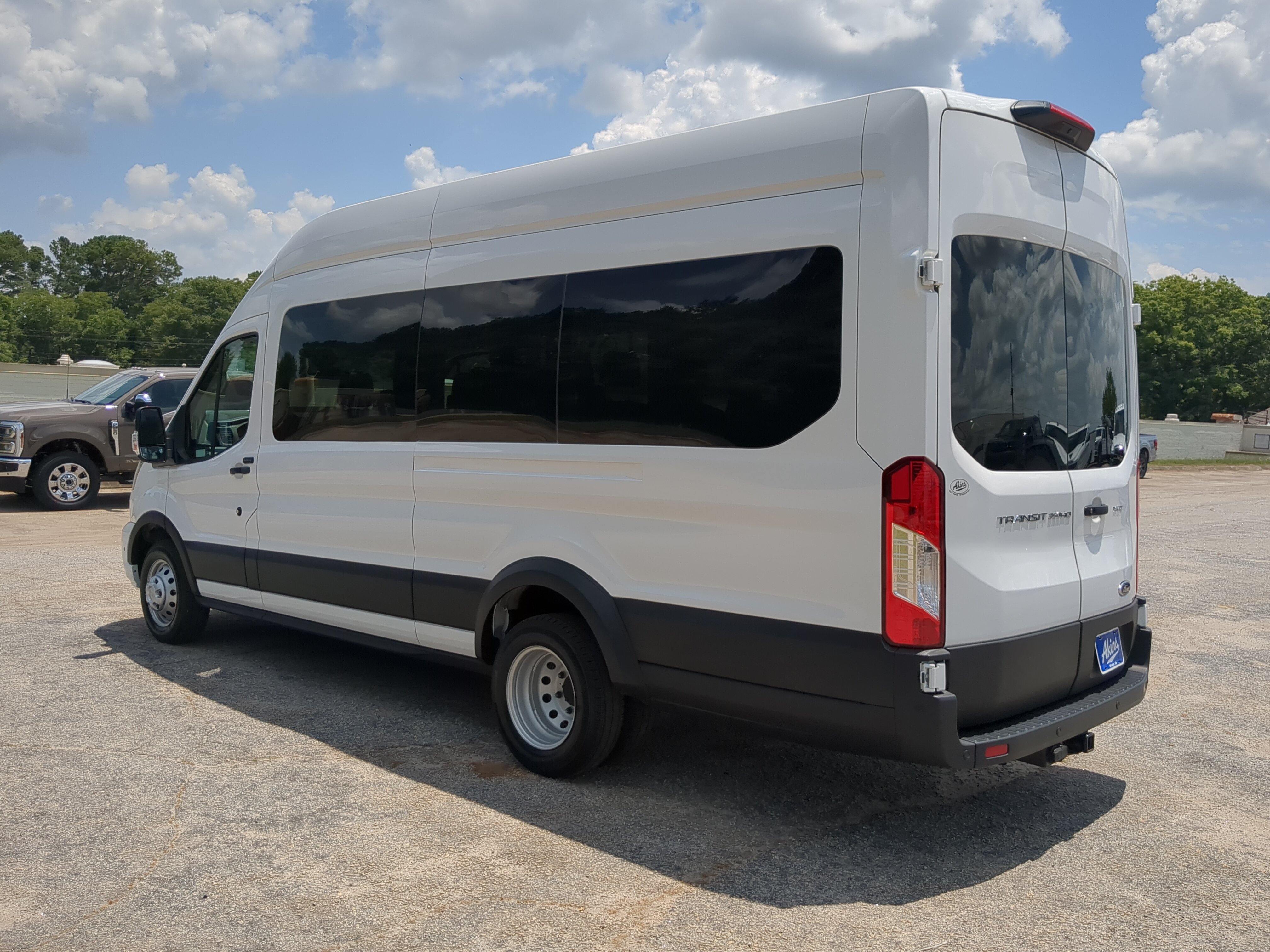 Certified 2025 Ford Transit 350 XLT RWD image 5