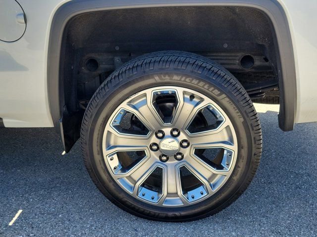Used 2018 GMC Sierra 1500 Denali w/ Denali Ultimate Package AWD/4WD image 10