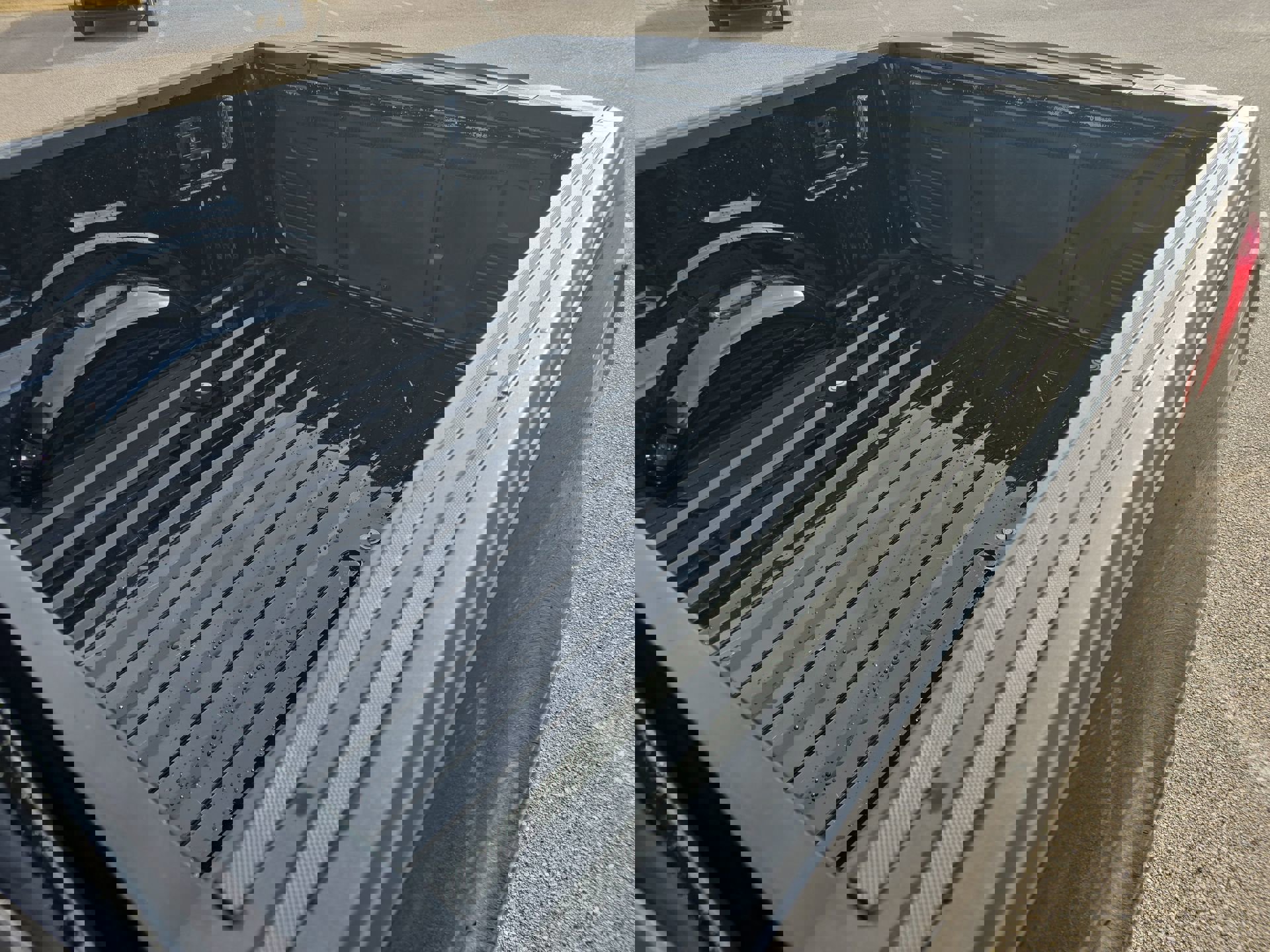 Certified 2022 Ford F150 Lariat w/ Equipment Group 502A High image 23