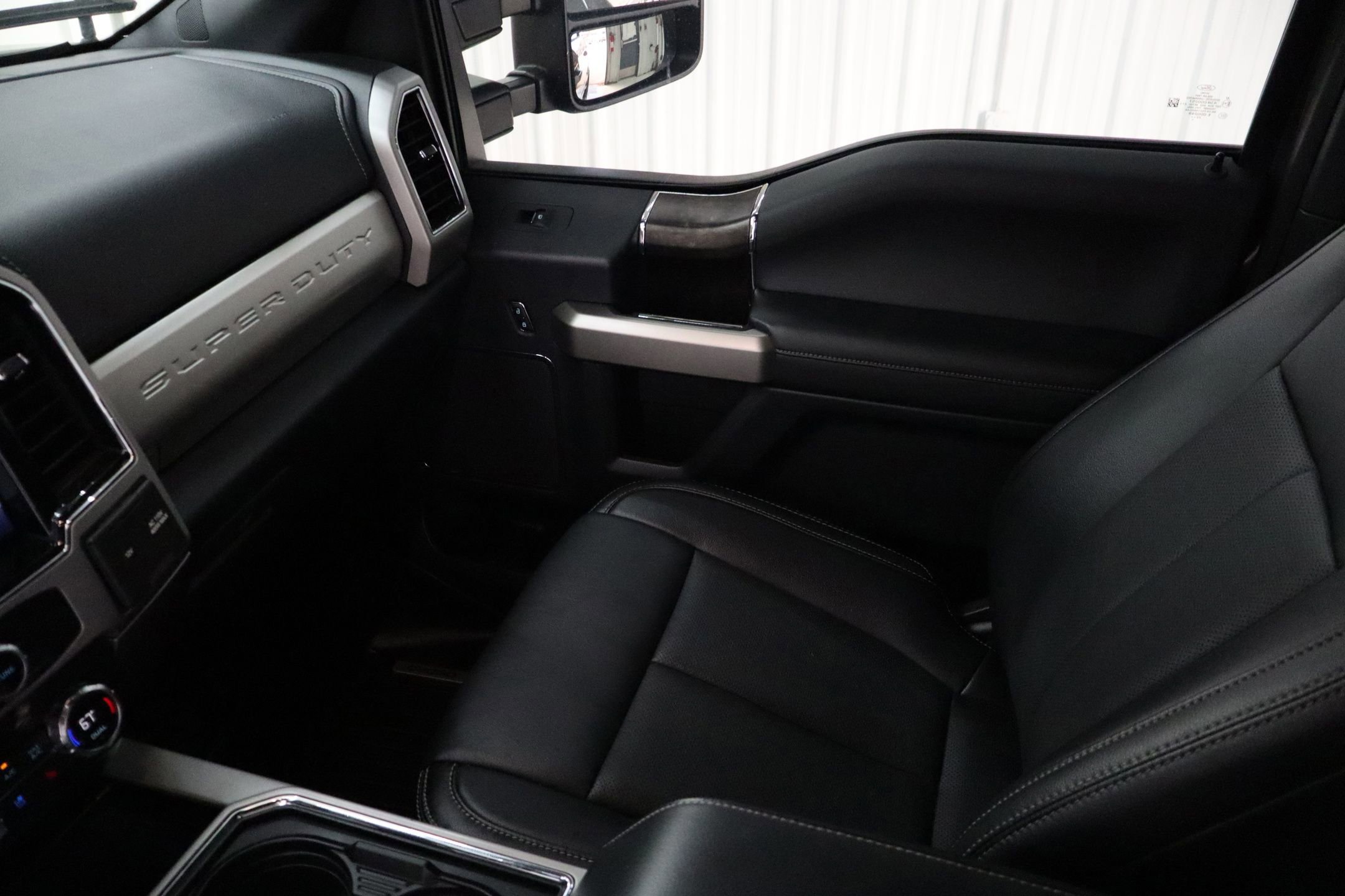 Certified 2022 Ford F250 Lariat w/ Lariat Value Package image 38