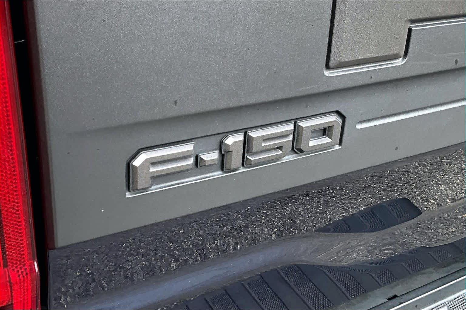 Certified 2022 Ford F150 Raptor w/ Equipment Group 801A High AWD/4WD image 31