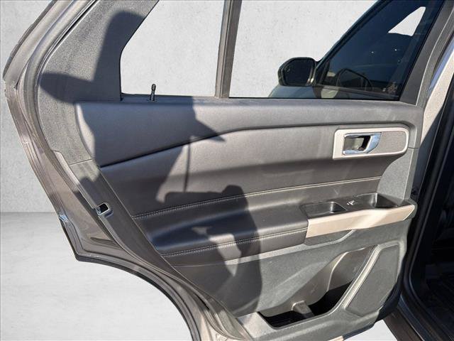 Certified 2024 Ford Explorer XLT w/ Equipment Group 202A RWD image 17