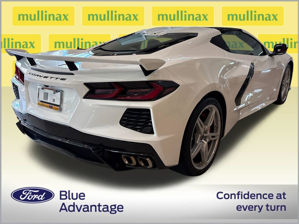 Used 2025 Chevrolet Corvette Stingray Preferred Cpe w/ Z51 Performance Package RWD image 4