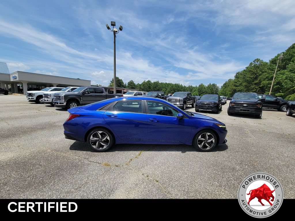 Used 2022 Hyundai Elantra Limited w/ Preferred Accessory Package FWD image 8