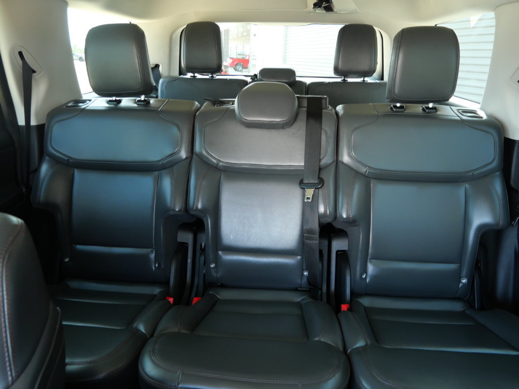 Certified 2025 Ford Expedition Active AWD/4WD image 14