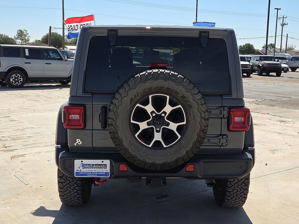Used 2022 Jeep Wrangler Unlimited Rubicon w/ LED Lighting Group AWD/4WD image 4