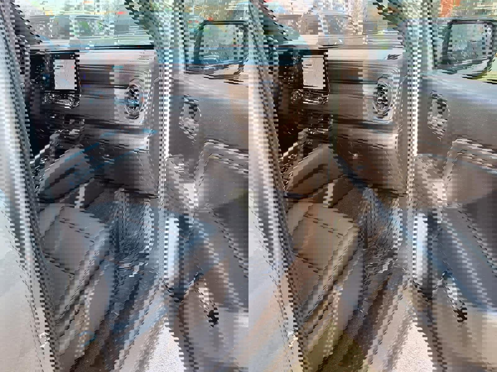 Used 2025 Chevrolet Colorado Trail Boss image 24