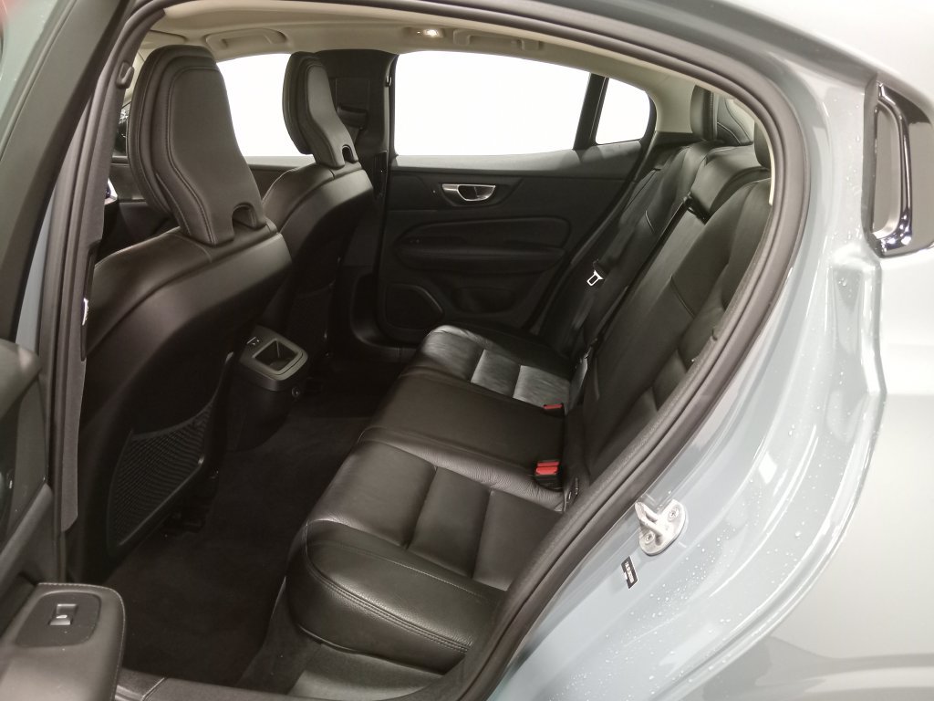 Used 2024 Volvo S60 B5 Plus FWD image 13