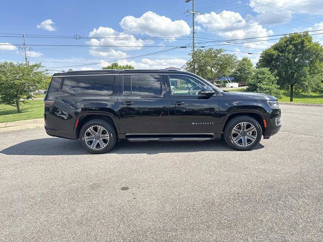 Used 2023 Jeep Wagoneer L Series II AWD/4WD image 4