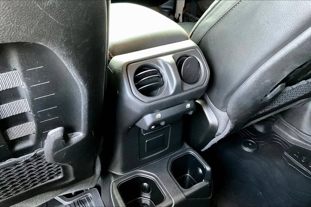 Used 2022 Jeep Gladiator Mojave w/ LED Lighting Group AWD/4WD image 13
