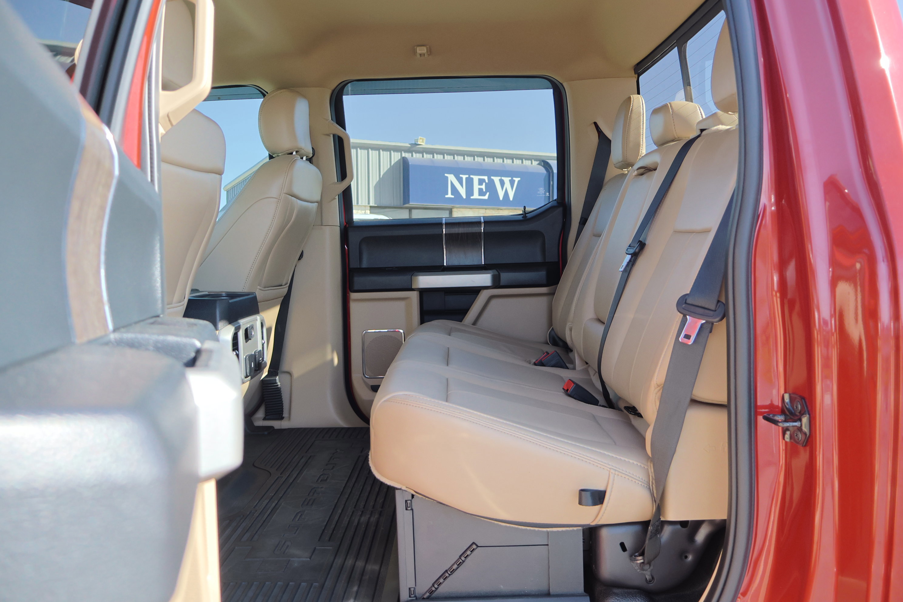 Certified 2020 Ford F350 Lariat w/ Lariat Ultimate Package image 30