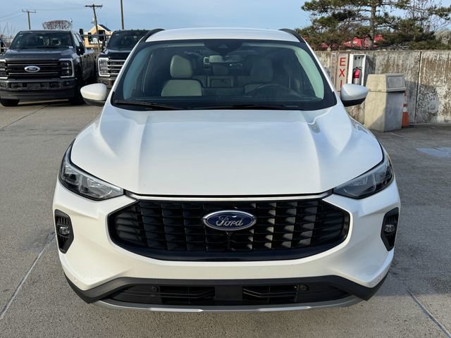 Certified 2025 Ford Escape SE w/ PHEV Premium Package image 9