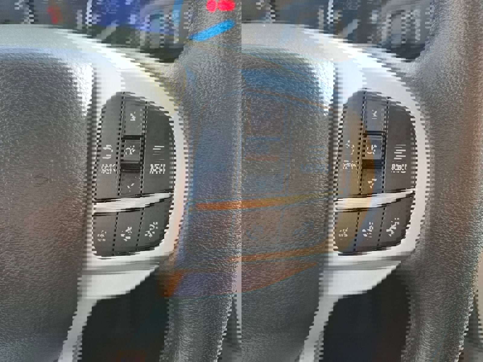 Certified 2023 Ford Explorer XLT w/ Equipment Group 202A image 15