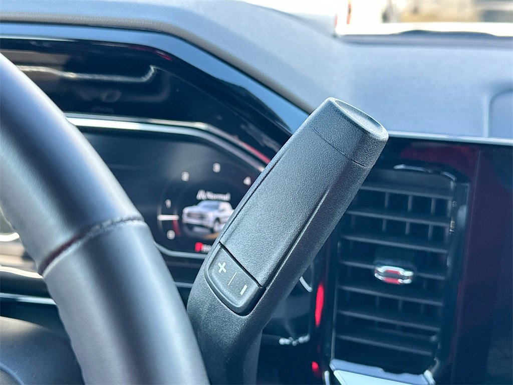 Used 2025 GMC Sierra 1500 SLE image 22