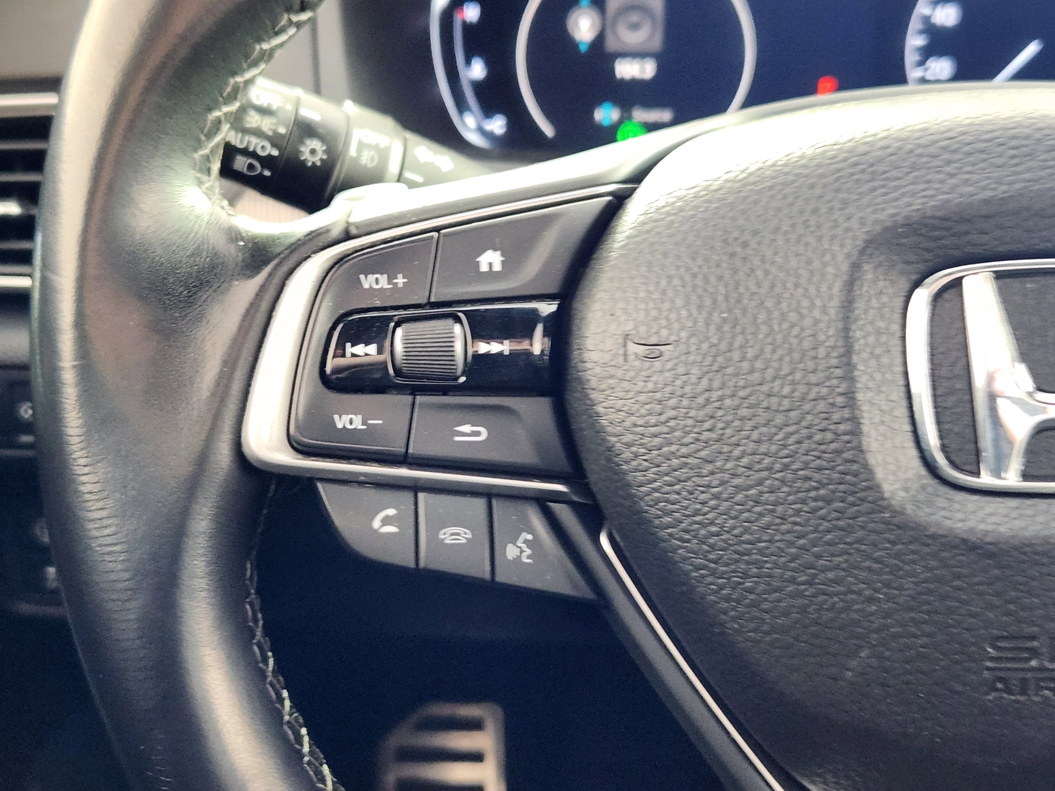 Used 2018 Honda Accord Sport image 18