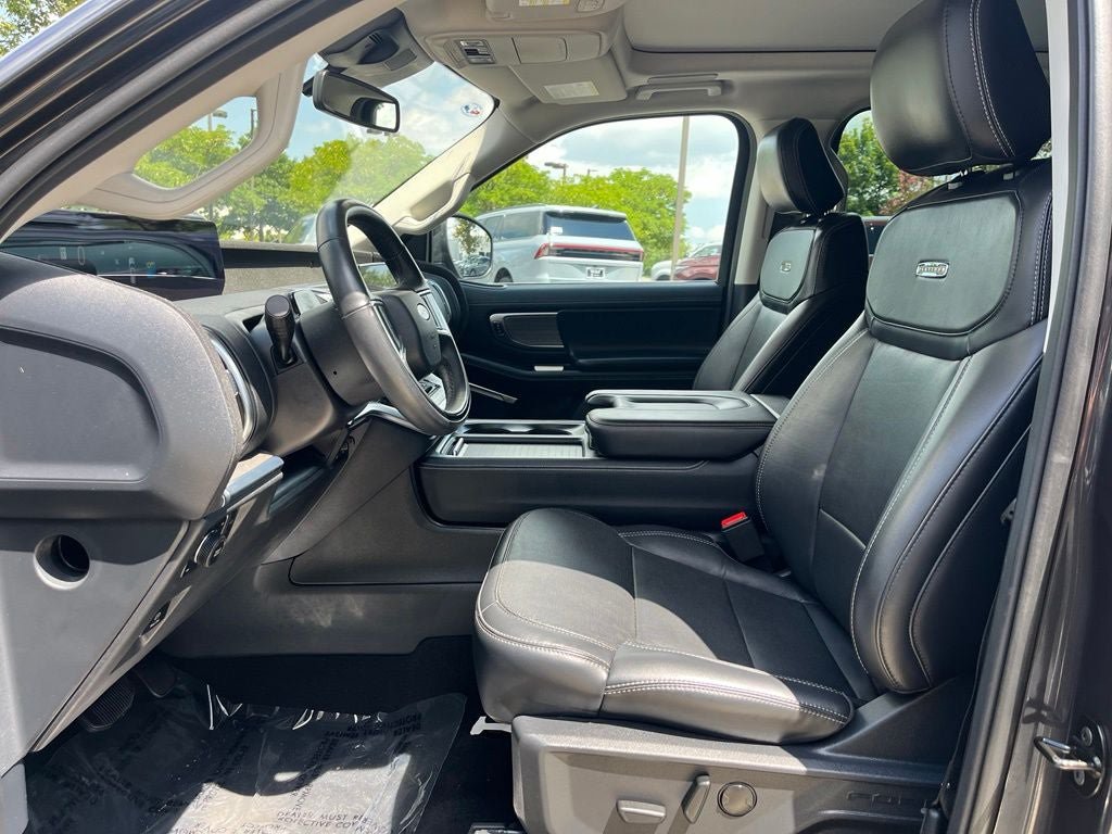 Certified 2025 Ford Expedition Max Platinum w/ Driver's Package AWD/4WD image 22
