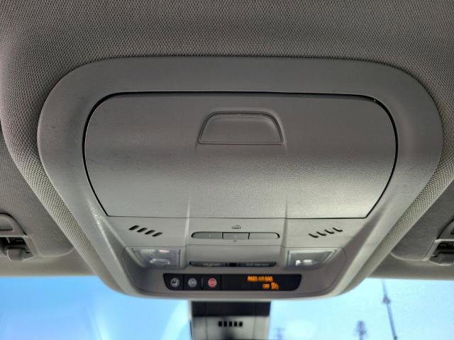 Used 2020 Chevrolet Equinox LT image 32