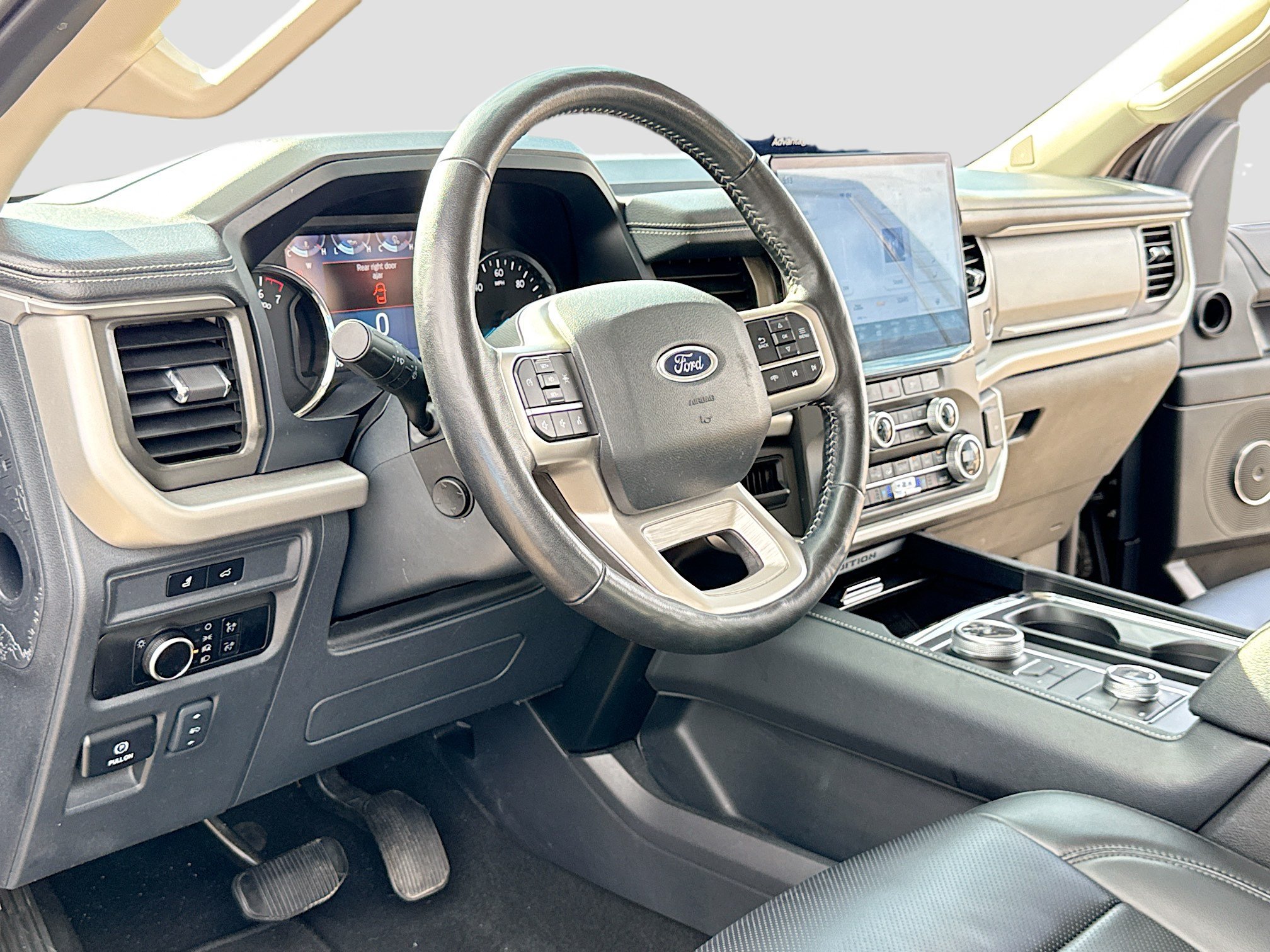 Certified 2024 Ford Expedition XLT AWD/4WD image 4