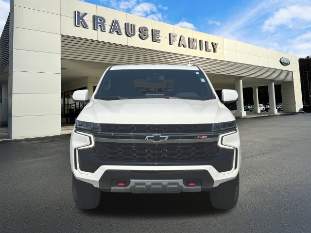Used 2022 Chevrolet Tahoe Z71 w/ Luxury Package AWD/4WD image 2