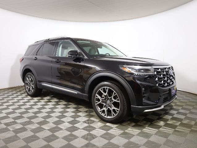 Certified 2025 Ford Explorer Platinum w/ Ultimate Package image 5