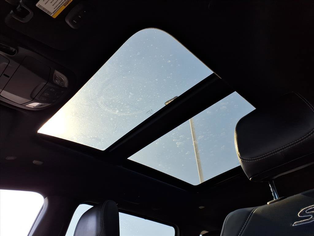 Used 2025 Chrysler Pacifica Limited image 14