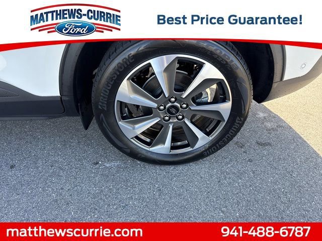 Certified 2023 Ford Escape Platinum w/ Premium Technology Package AWD/4WD image 15