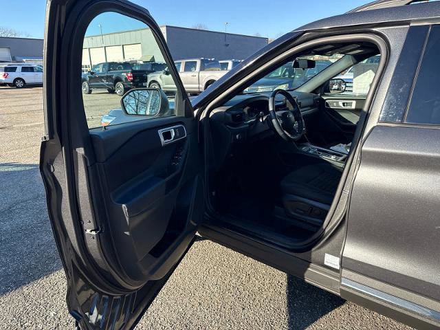 Certified 2020 Ford Explorer XLT image 6