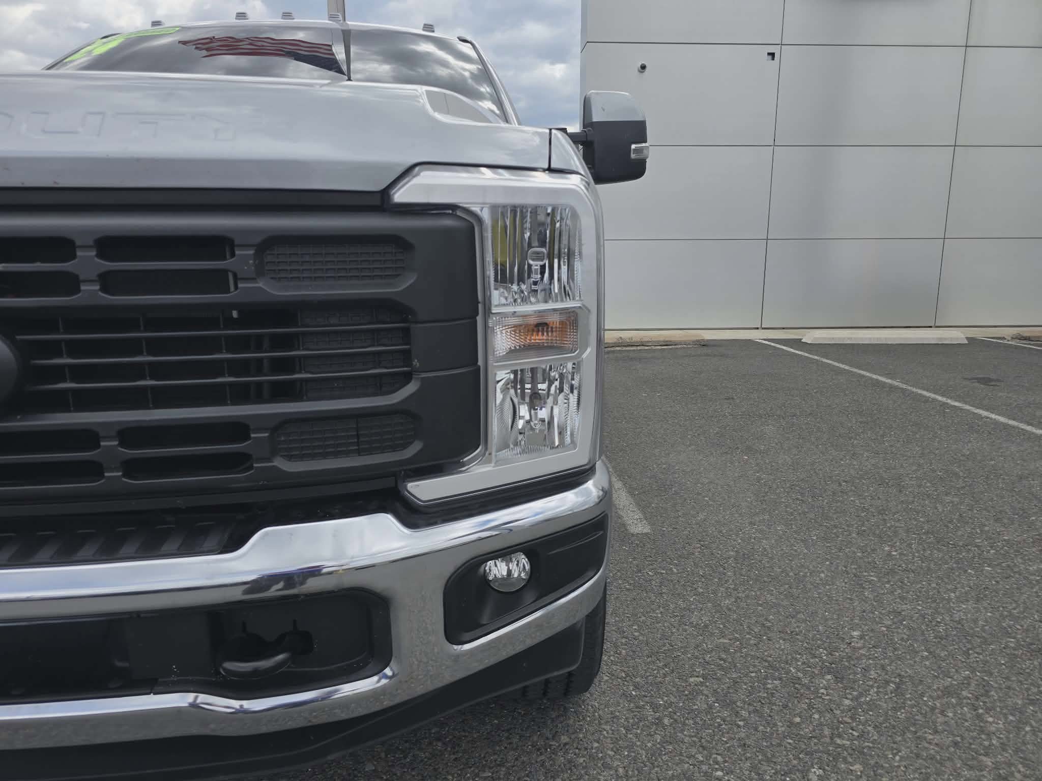 Certified 2024 Ford F250 XL w/ XL Off-Road Package AWD/4WD image 9