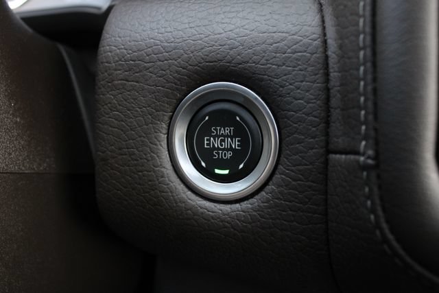 Used 2024 GMC Yukon Denali w/ Advanced Technology Package AWD/4WD image 15