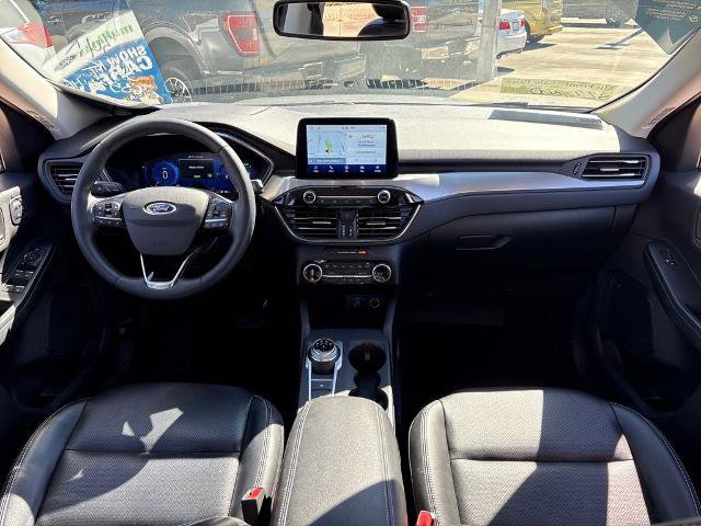 Certified 2022 Ford Escape Titanium image 11